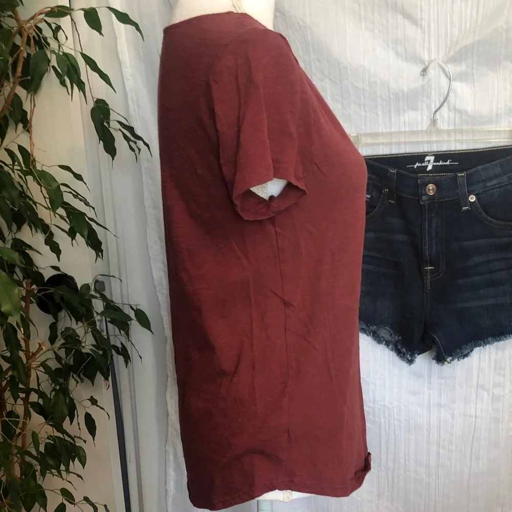 7 FOR ALL MANKIND sz 2 denim shorts w/ fringe & LOFT rust short sleeve lace top